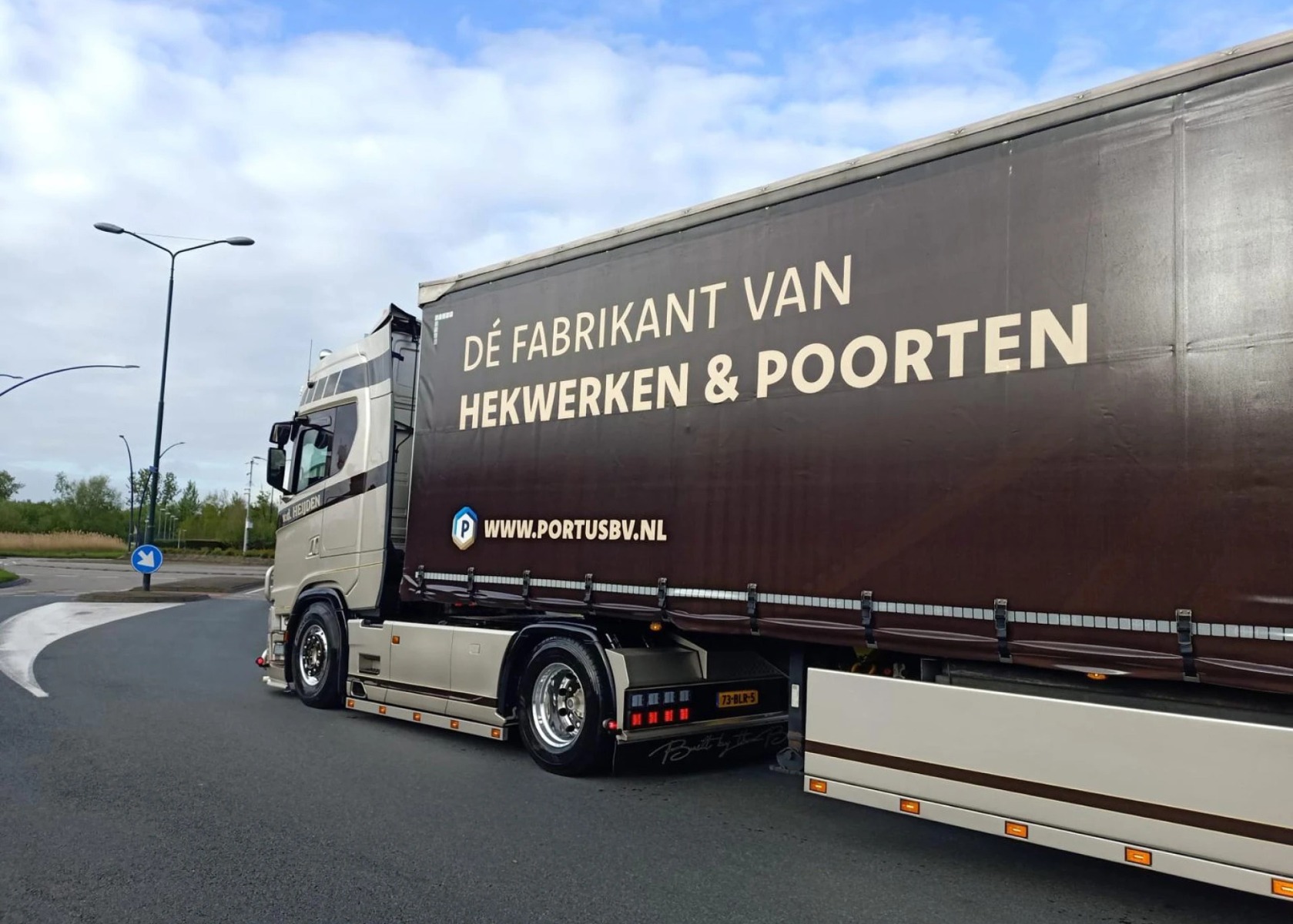 LEVENSECHTE PORTUS B.V. VRACHTWAGENS